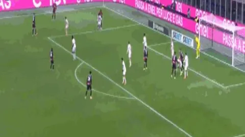 足篮双喜临门：19胜13的辉煌战绩！福利大放送，精彩反馈不容错过！🎉🏀🏀🎁